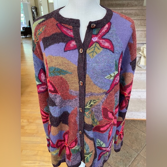 BeautifulMulticolor Floral Alpaca Cardigan With Embroidery